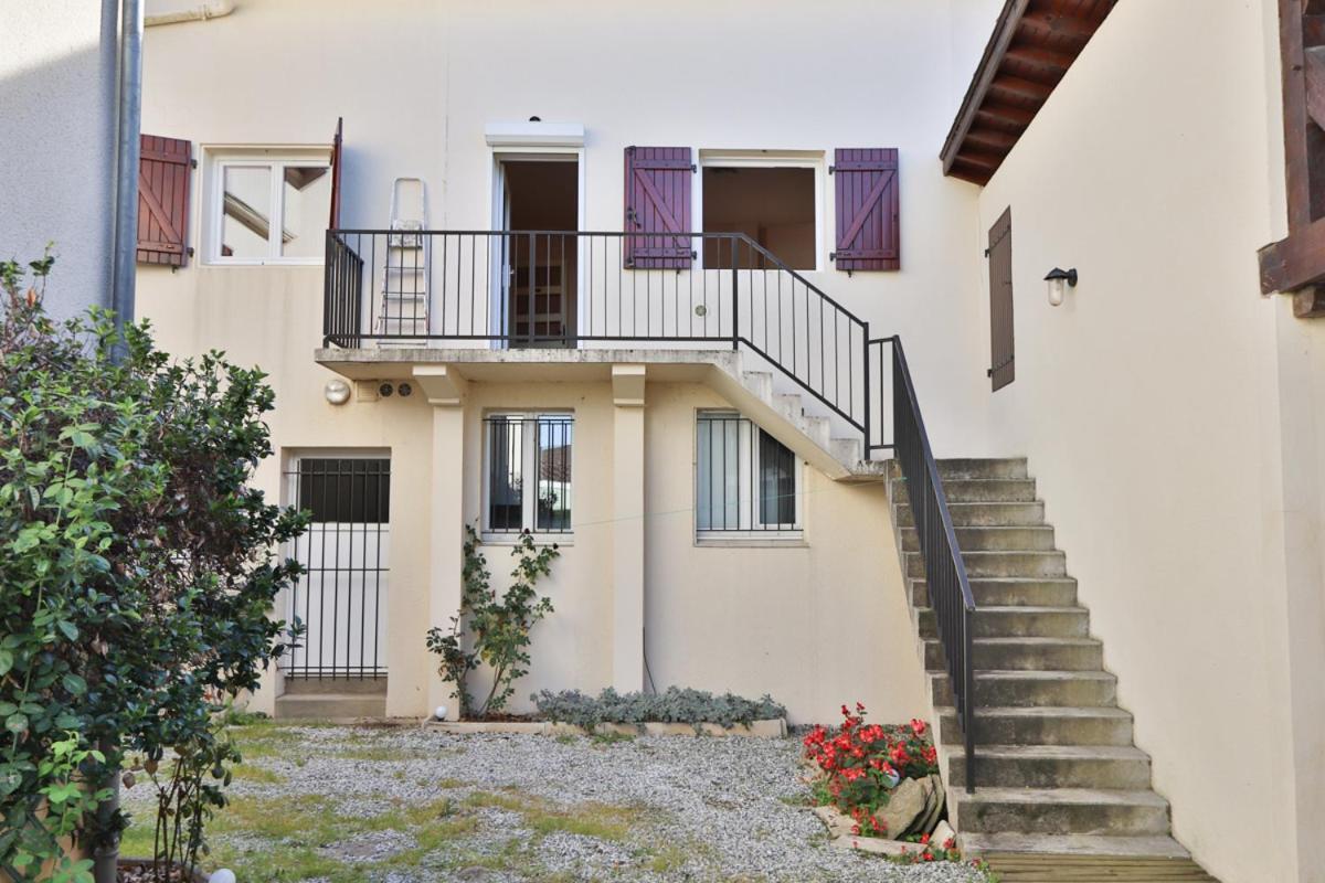 Appartement 1 A 9 Personnes Hagetmau Coeur De Ville エクステリア 写真